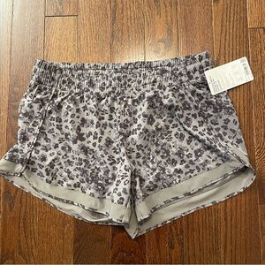 NWT Athleta Mesh Racer Run shorts 4"